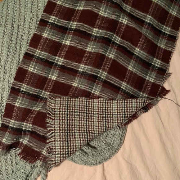 double sided scarf - Picture 4 of 4